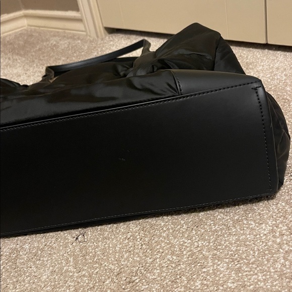 Tory Burch Ella Puffer Tote NEW in Black - Picture 9 of 10
